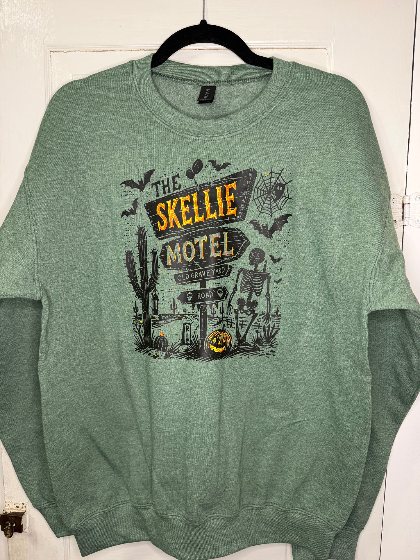 Skellie Motel Crewneck
