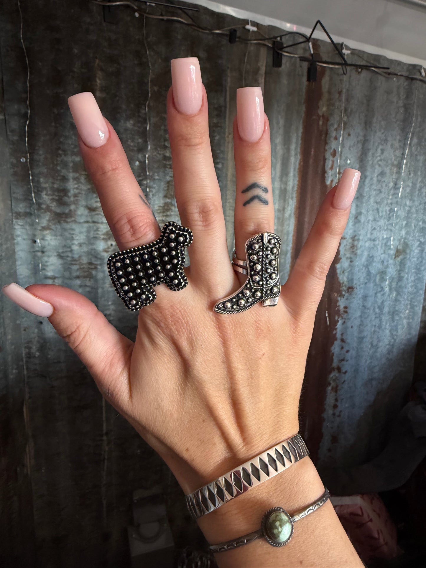 Adjustable Rings