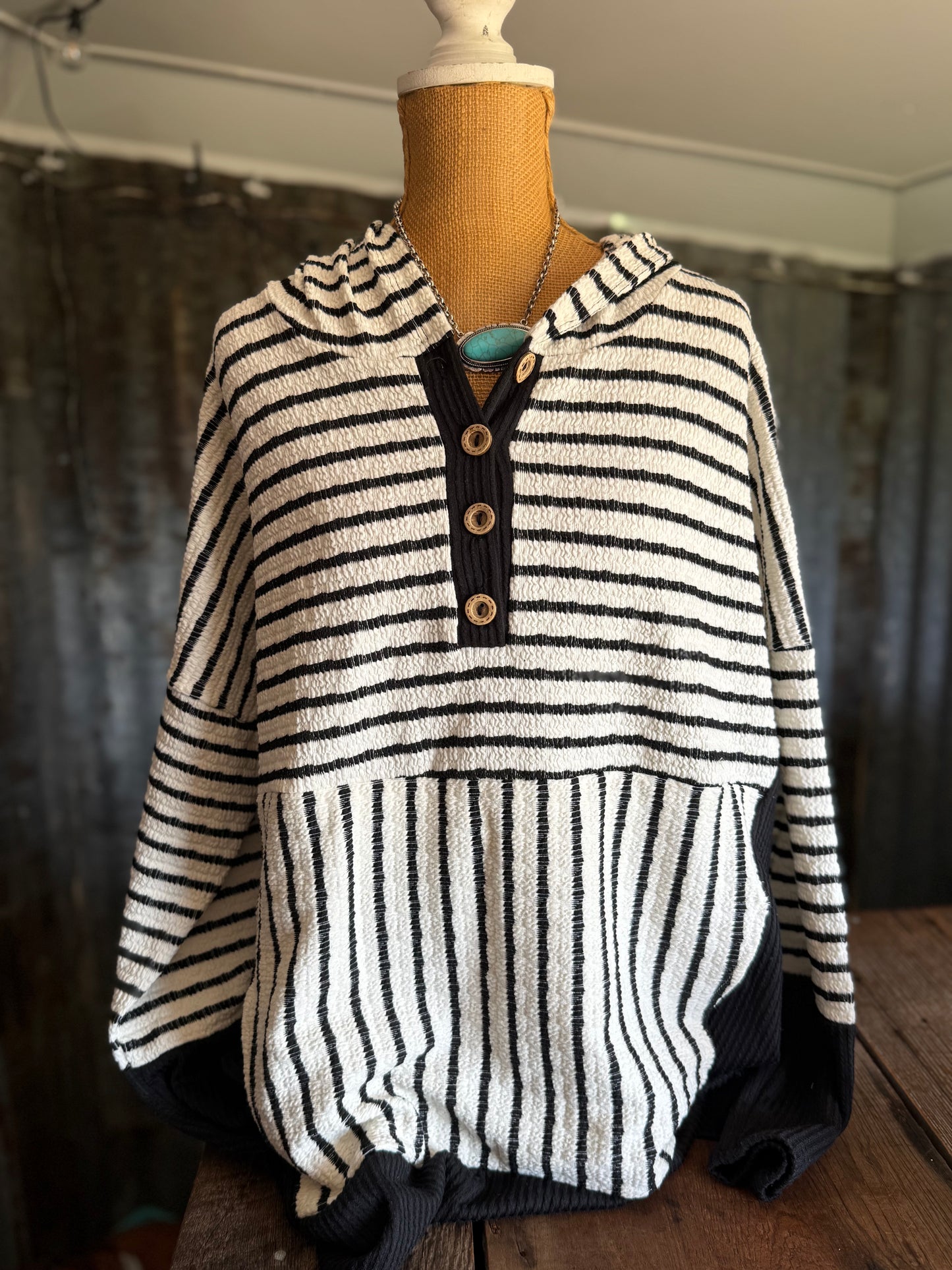 Button Up Hoodie - Black/White