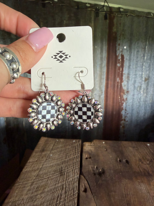 Checkered Circle Earrings - White
