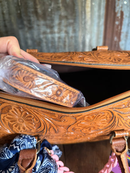 Neon Tooled Speedy - Large