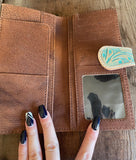 lEaThEr WaLlEt