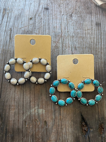 round studs